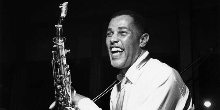 Black and white photograph of Dexter Gordon by Francis Wolff.