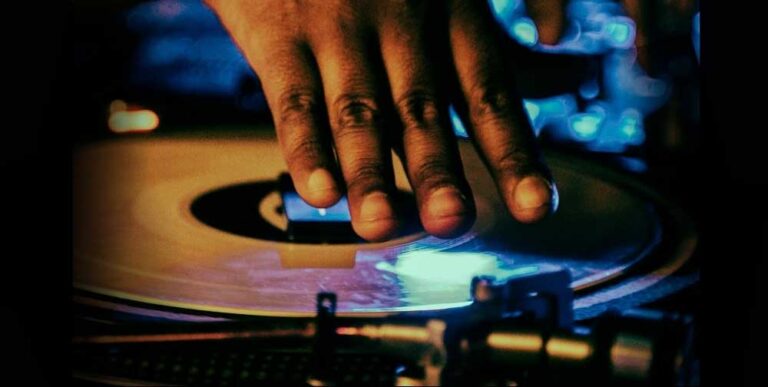 Vinyl DJ