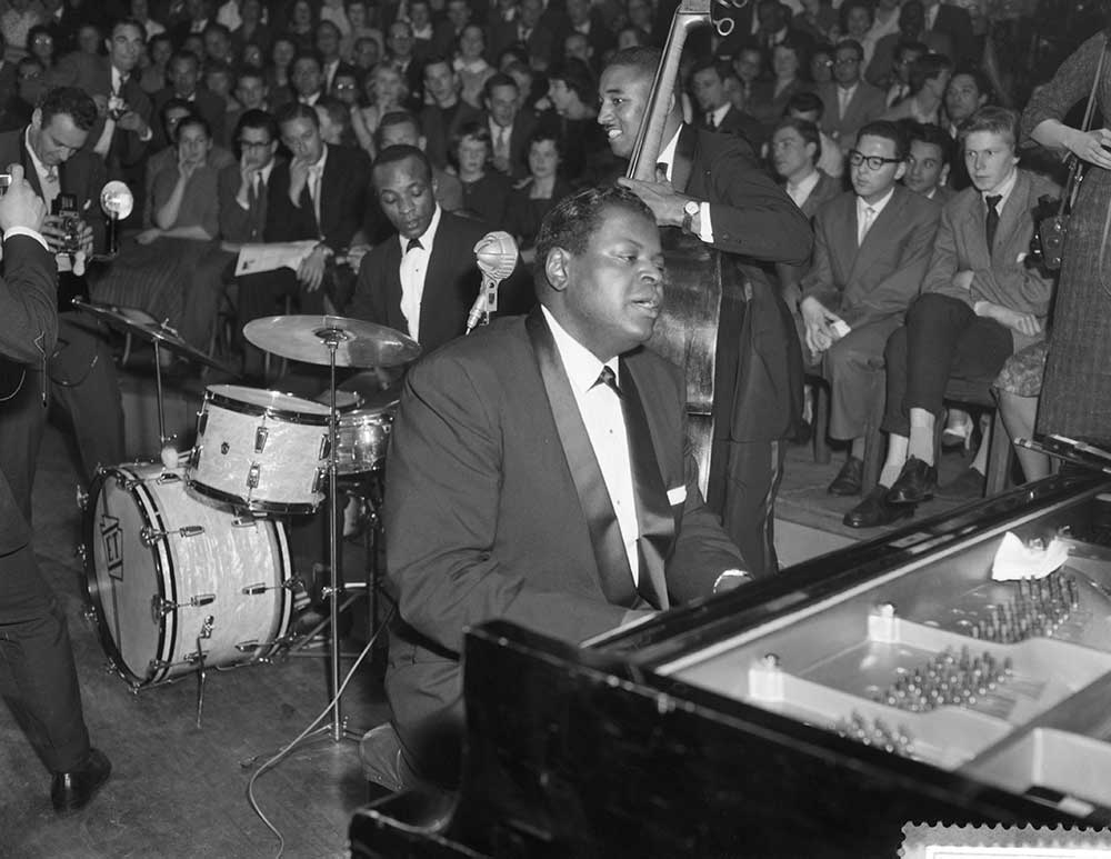 L-R Ed Thigpen, Oscar Peterson, Ray Brown 1959 I Photo Dutch National Archives